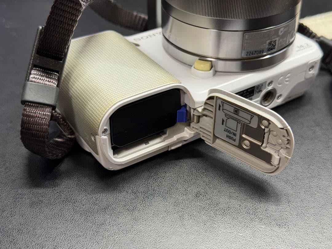 SONY α NEX-3 ミラーレス一眼 デジタルカメラ