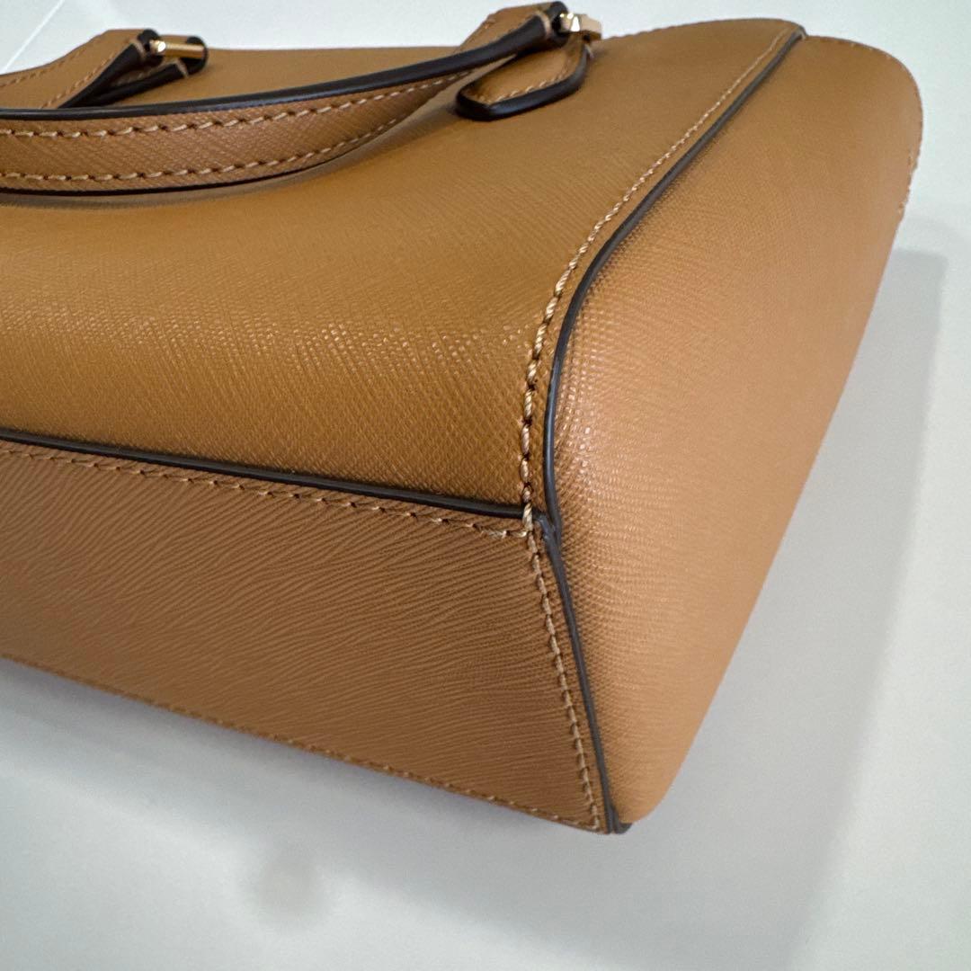 美品　サフィアーノ　ベージュ　ゴールド　ミニバッグ　ショルダーバッグとしても