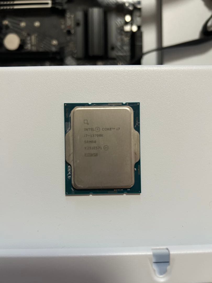 CPU Intel Core i7 13700k Z790 PG Lightning