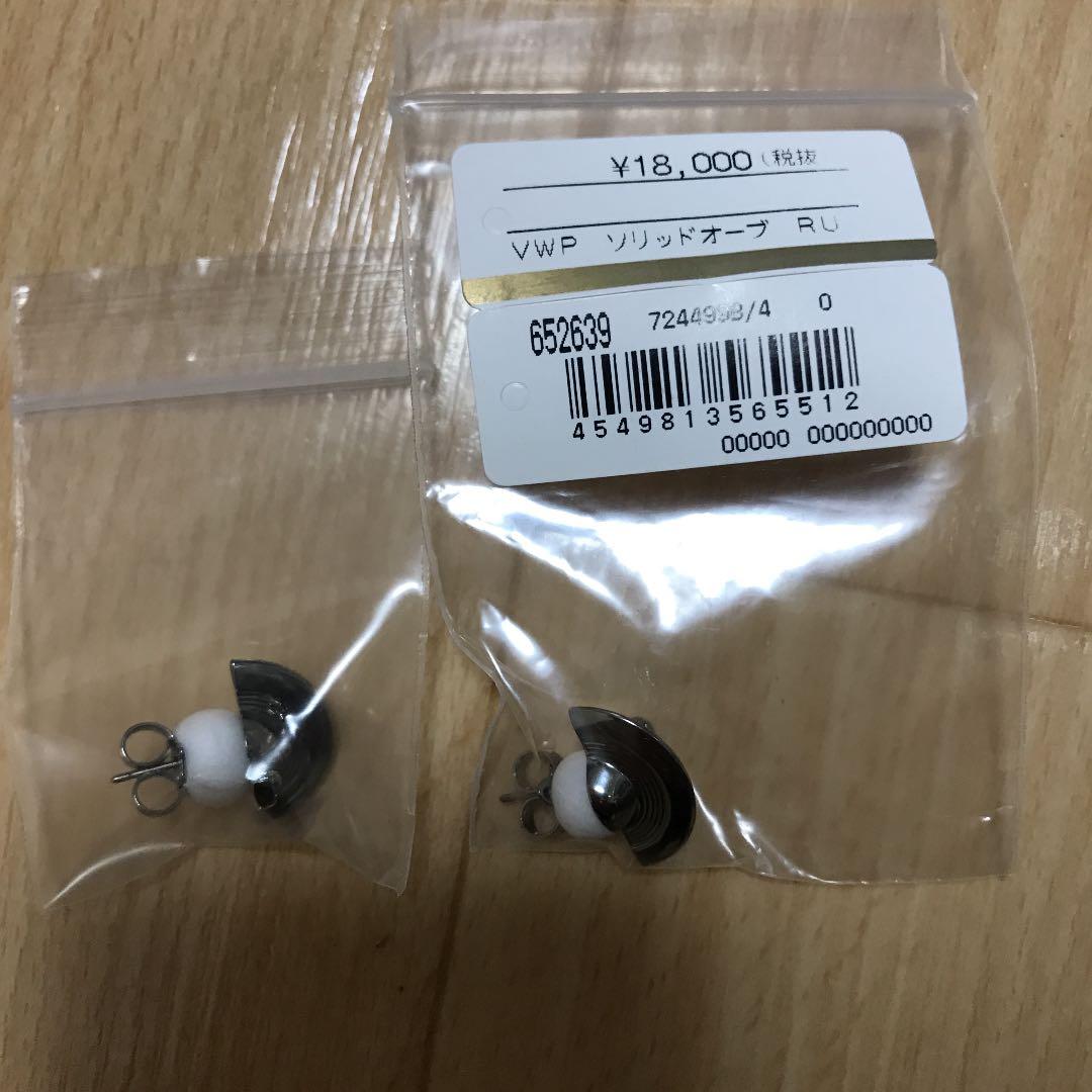 Vivienne Westwoodのピアス