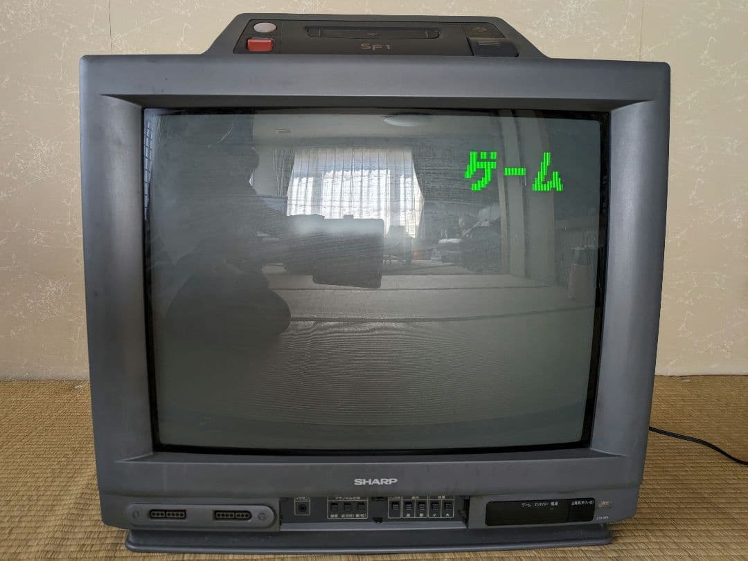 SHARPスーパーファミコン内蔵テレビ　21G-SF1 コントローラー3個付き