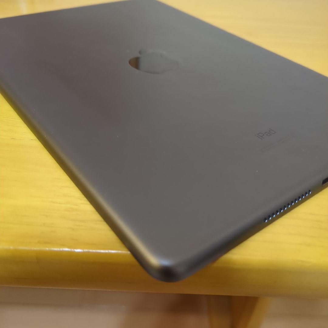 Apple iPad 本体 アイパッド　第7世代　32GB　バッテリー診断86%