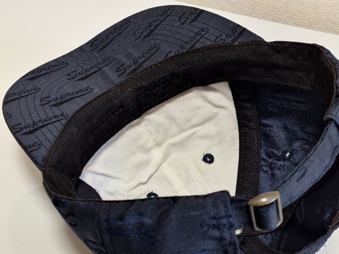 【新品・未着用】　Supreme ネイビーキャップ ロゴ刺繍　サイズ調整可