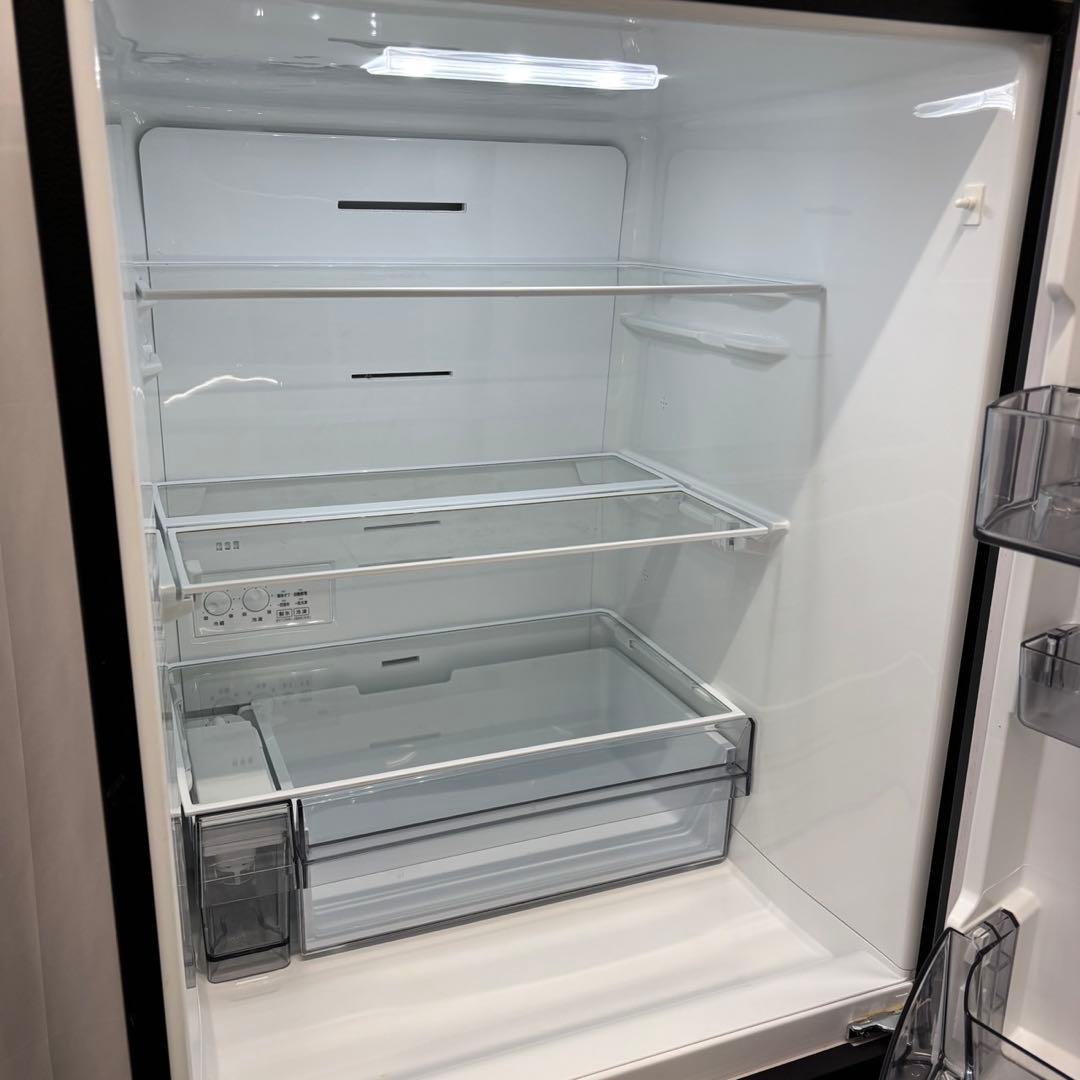 552⭕️冷蔵庫　東芝　大型　326㍑　黒　コンパクト　最新　設置無料　おすすめ