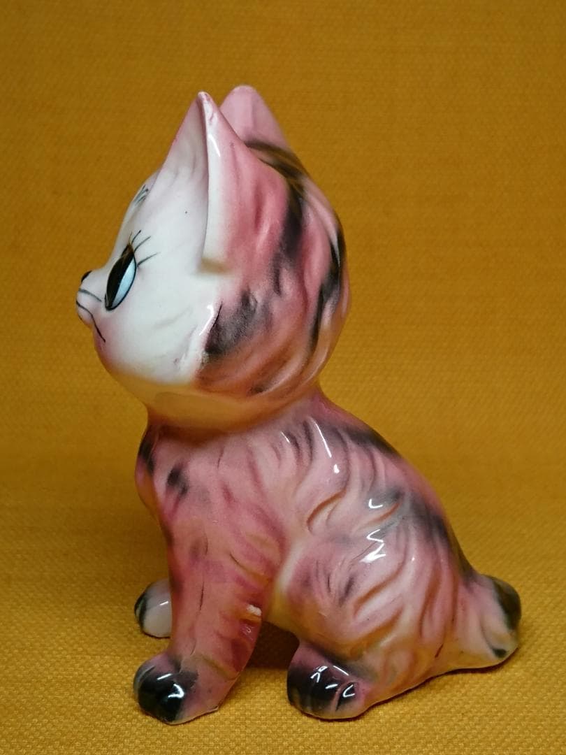 【美品】ねこ　猫　陶器　オブジェ　置物　インテリア　工芸品　美術品　A3379