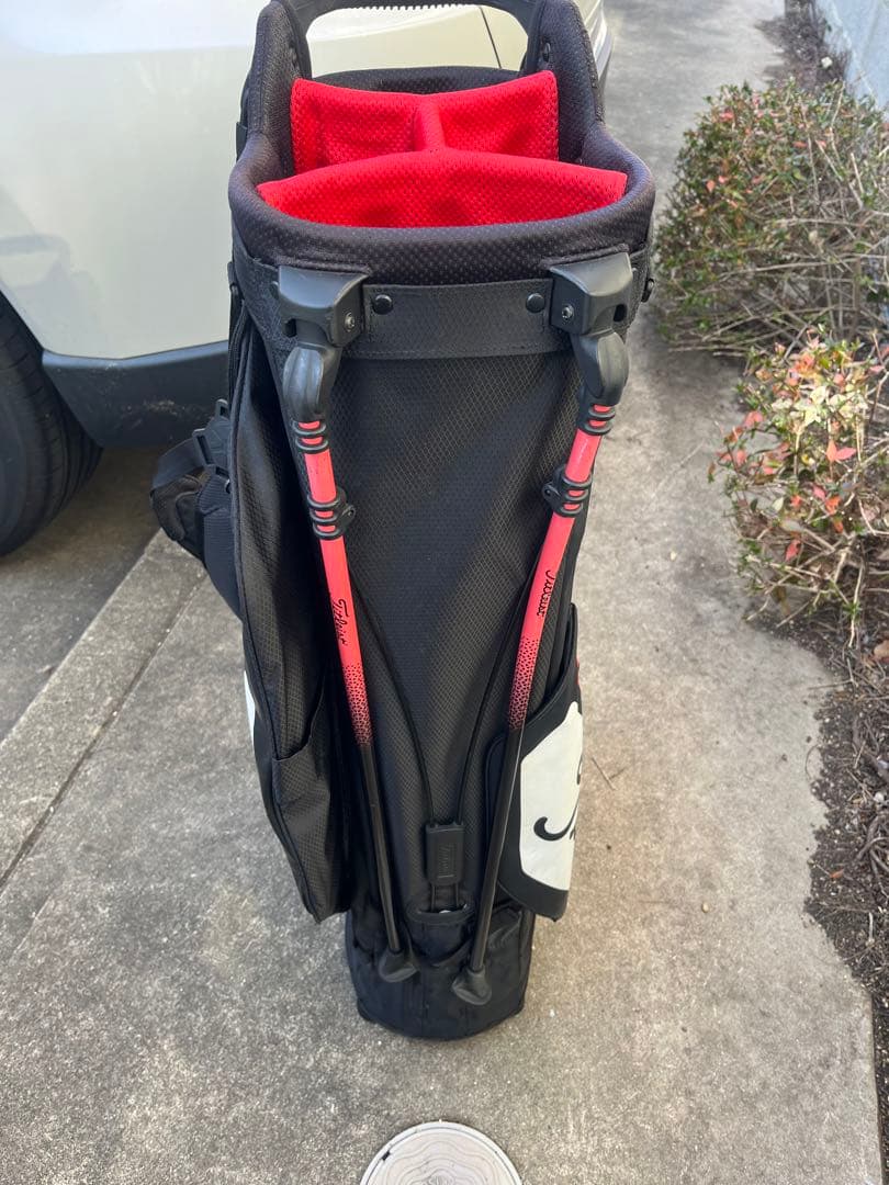 Titleist STADRY キャディバッグ ブラック/ピンク　フードなし