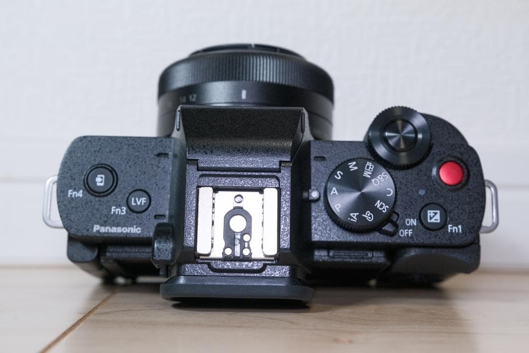 極美品 LUMIX DC-G100D 物理シャッター回数10回未満