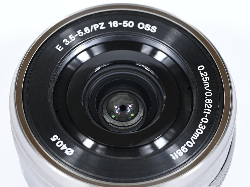 【ほぼ新品】 SONY α6000 レンズキット 《ショット数91》