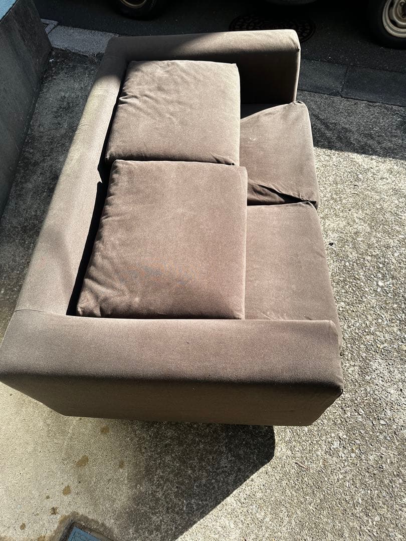 ダブルソファー　脚付　配達地域コメントください