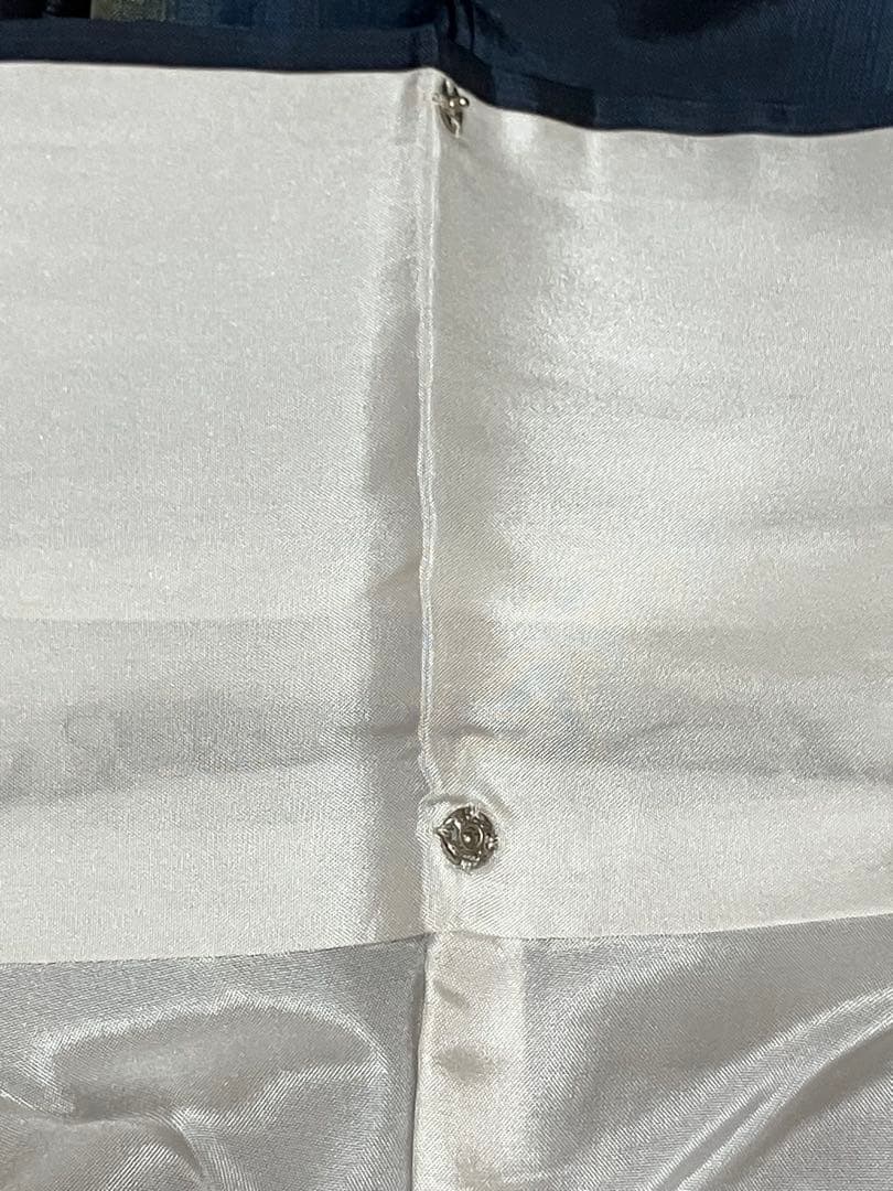 本場大島紬 経緯絣 小紋 縦縞 花文 桜 美品 イ6630