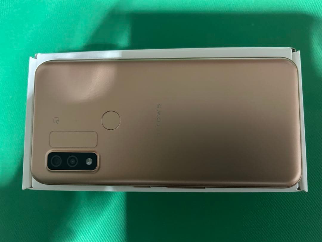 【附属品完備、充電器もつけます】arrows we FCG01 ローズゴールド