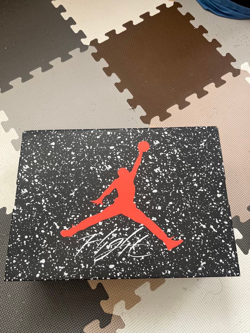 ジョーダン　スパイジーク　ロー