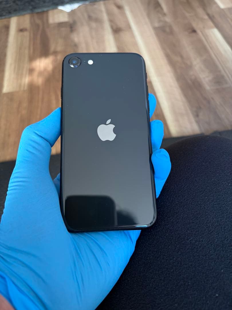 iPhone SE2 SIMロックなし