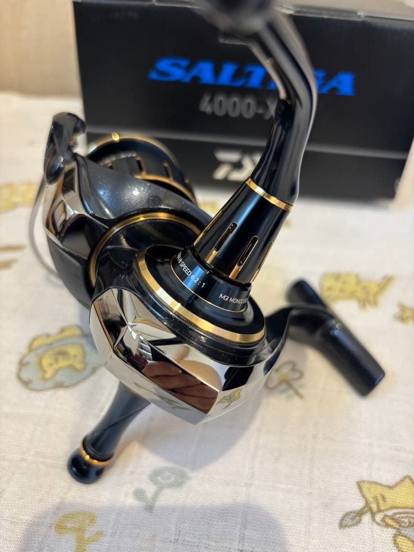 23ソルティガ 4000XH 実釣未使用。