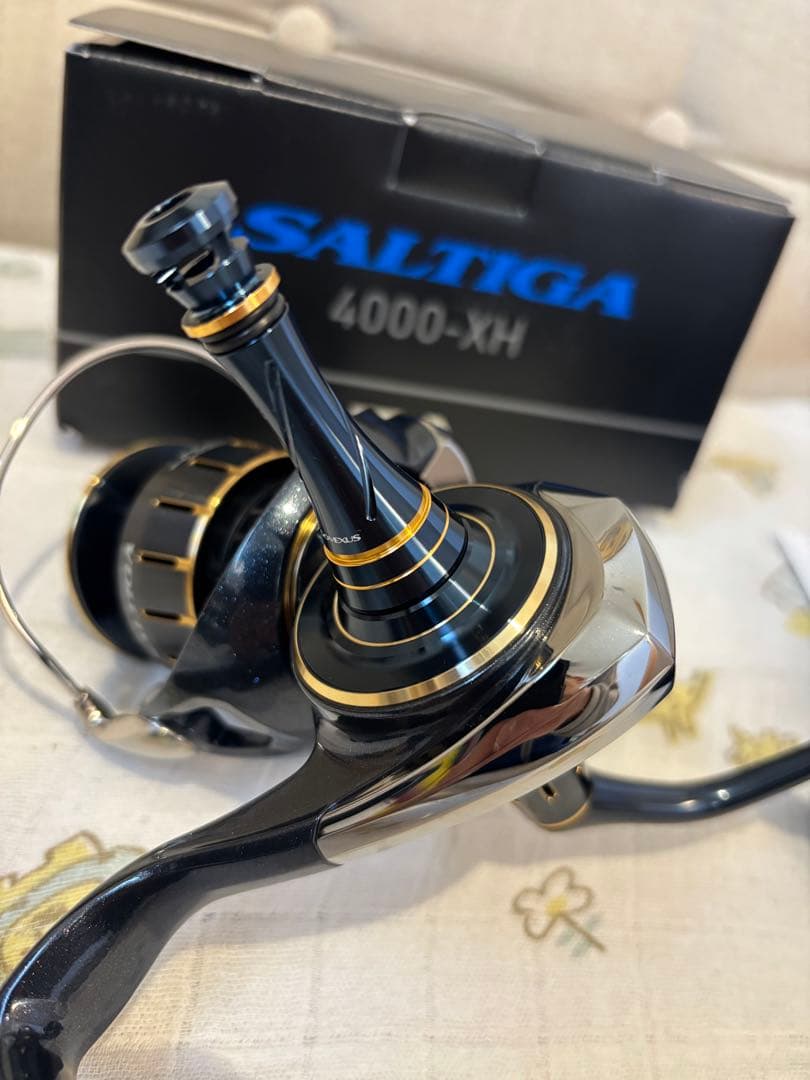 23ソルティガ 4000XH 実釣未使用。