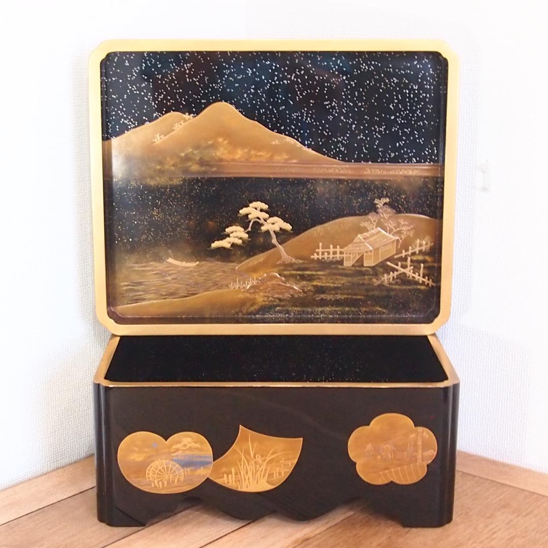 【骨董・時代の美品】大名道具 宝箱 山水蒔絵 箱物/蓋物/菓子器/容器 金縁隅切