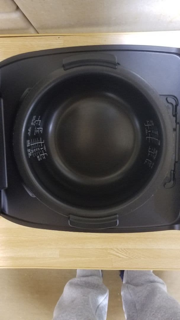 2022年製 タイガー圧力IH炊飯器 旨み粒立ち炊き 遠赤3層土鍋コート釜仕様