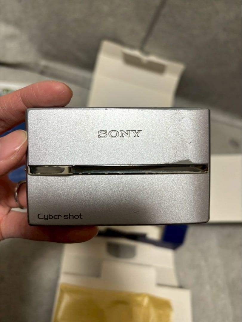 SONY Cyber-shot DSC-T9 デジタルカメラ　箱あり