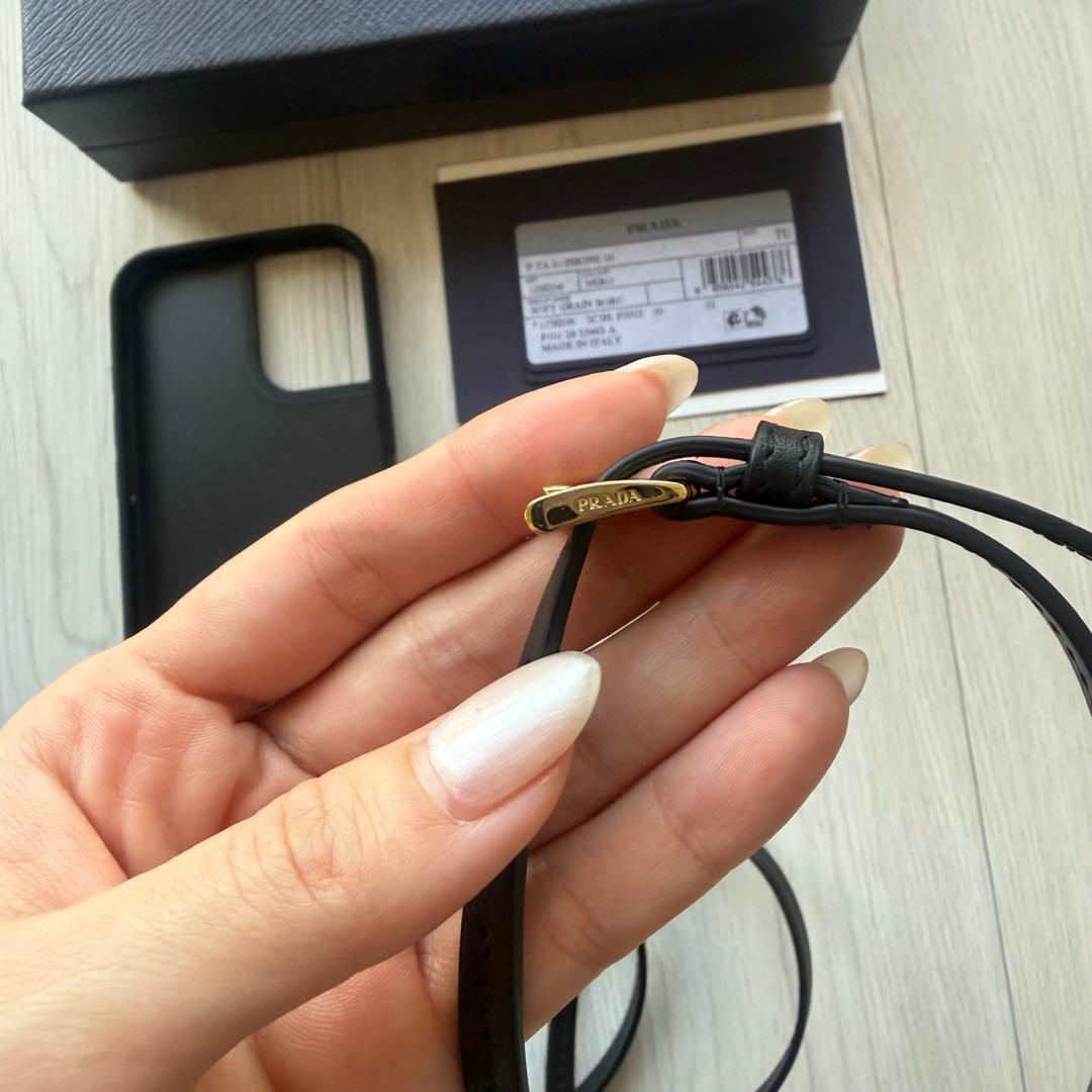 PRADA プラダ iPhoneケース 携帯カバー iPhone16