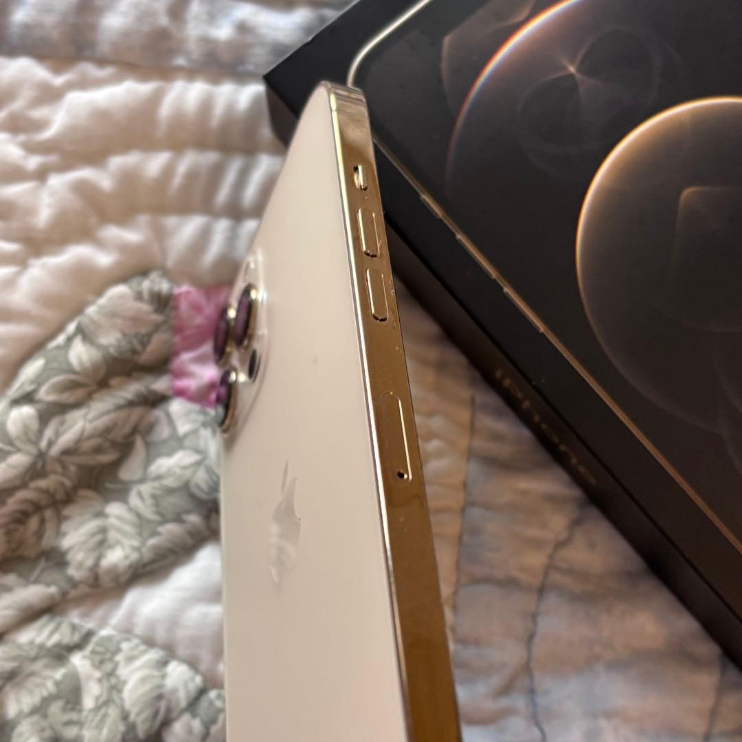 【超美品】iPhone 12 Pro Max 256GB simフリー箱付き