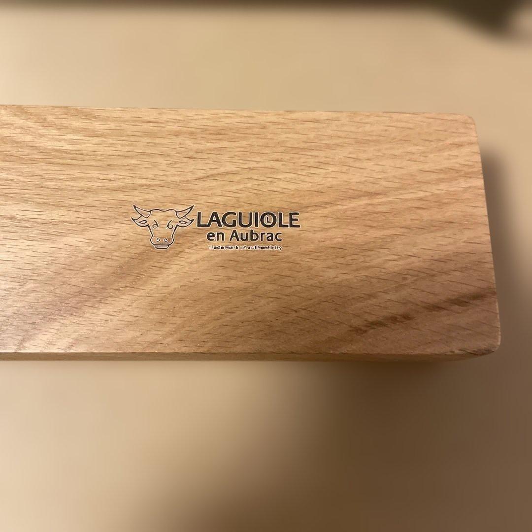 LAGUIOLE en aubrac ラギオール　アン　オブラック　ポプラワイン