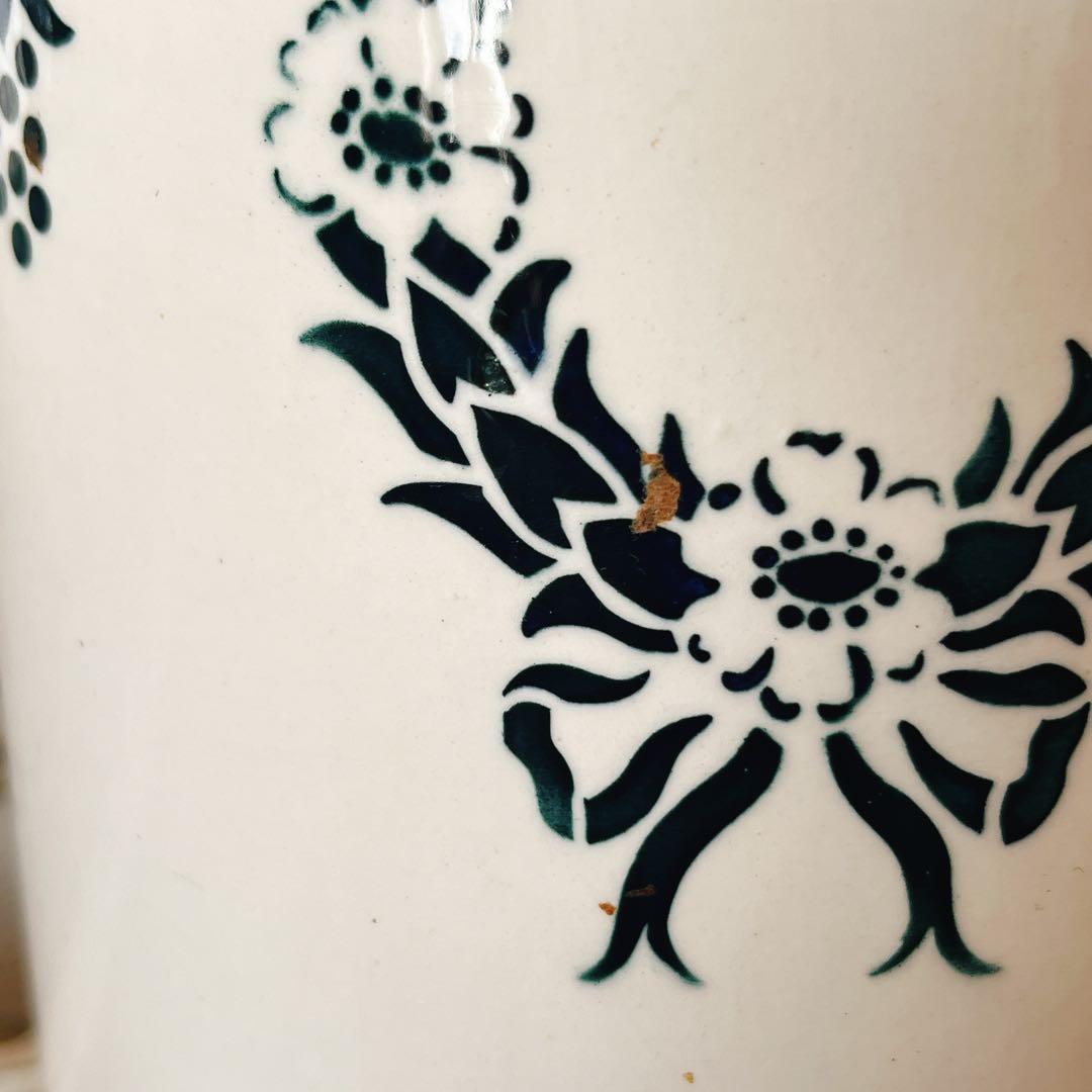 バドンヴィレー　すっきりシンプルなピシェ