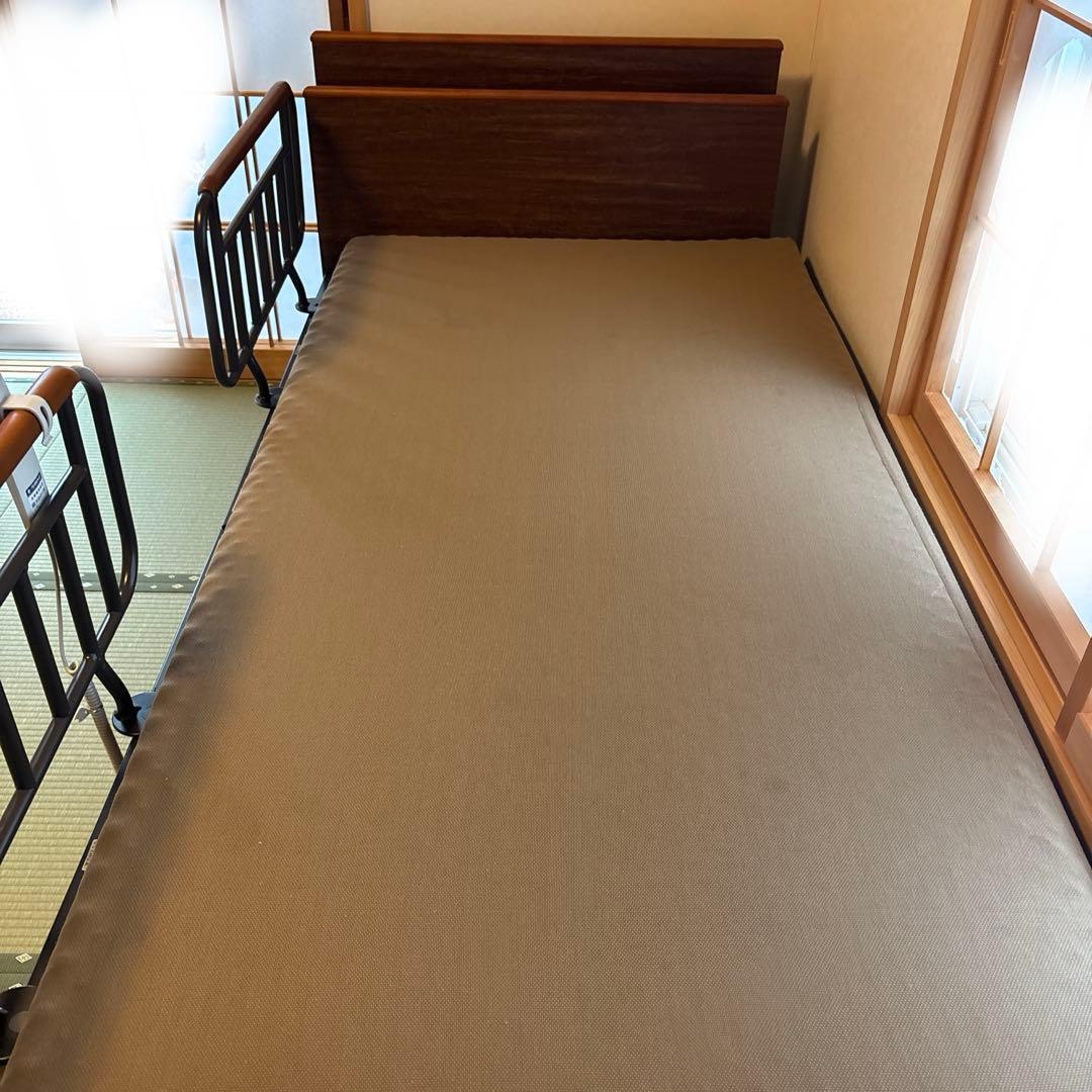 アンネルベッド　ラクセーヌシリーズ昇降3モーター電動リクライニングベッド