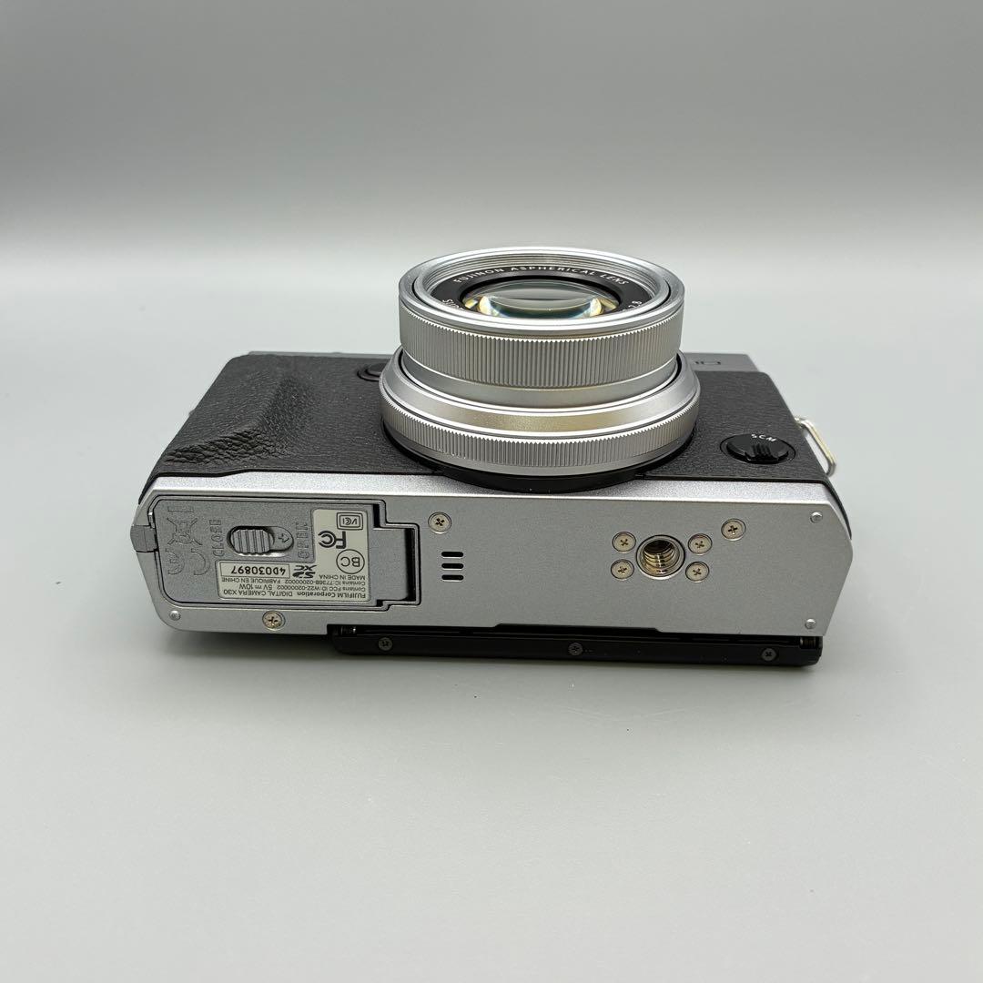 Fujifilm X30 シルバー コンパクト デジタルカメラ Fuji X