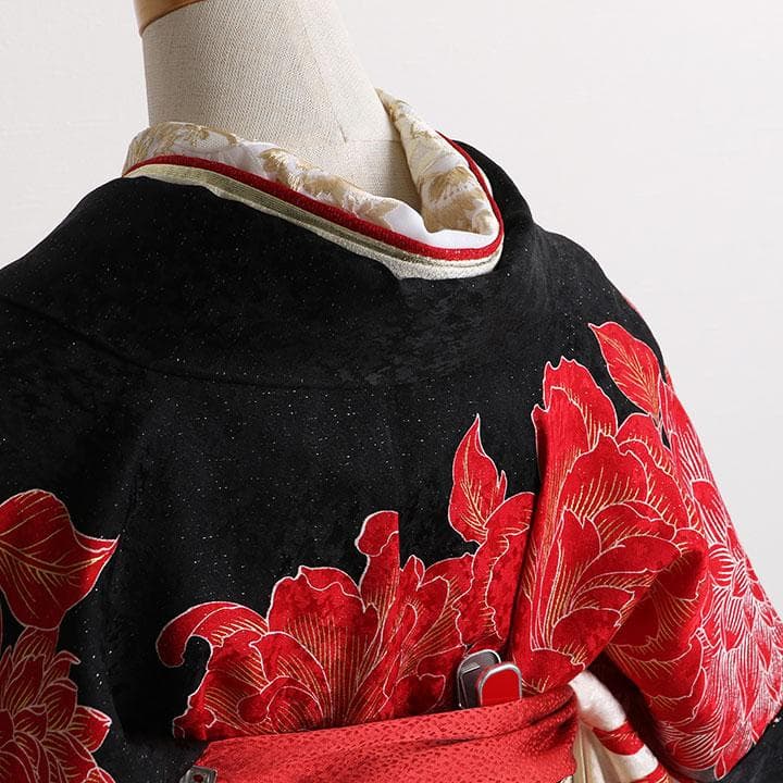 ◆正絹振袖7点セット◆黒地に赤の花柄＆白◆ご成人式　HK39123