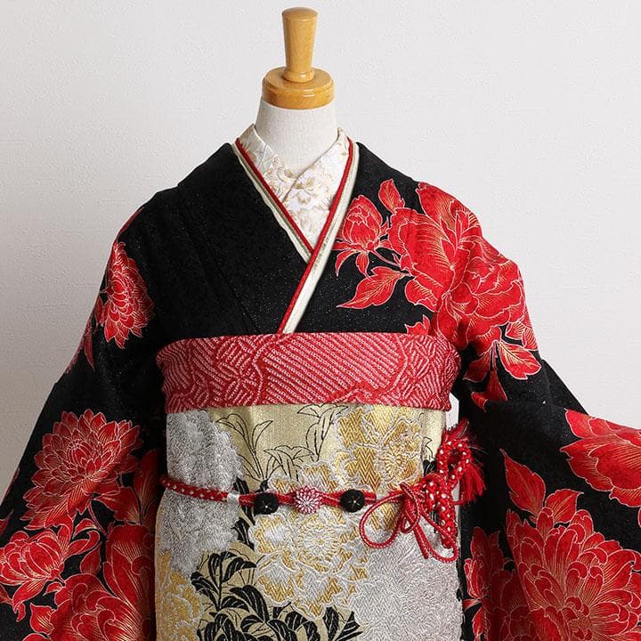 ◆正絹振袖7点セット◆黒地に赤の花柄＆白◆ご成人式　HK39123