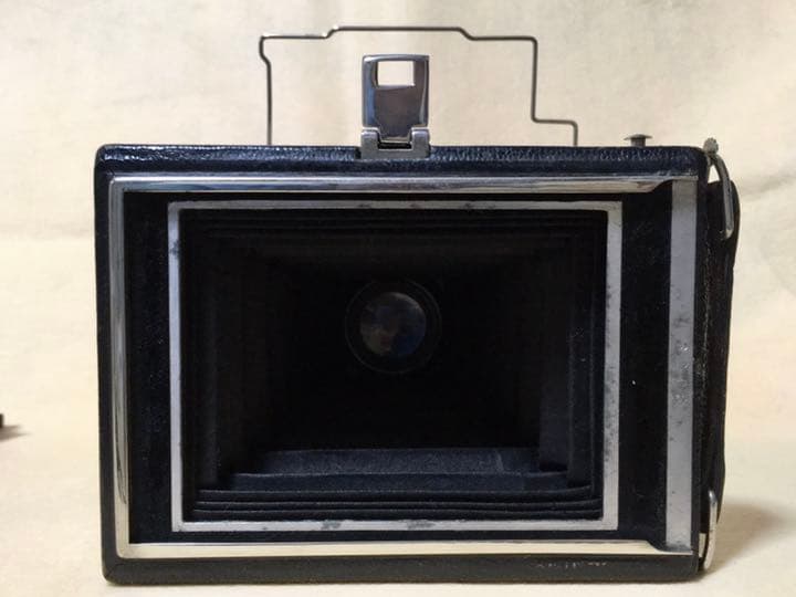 独クルト・ベンツィン社　プリマー Primar　写真を楽しめる中判カメラですから