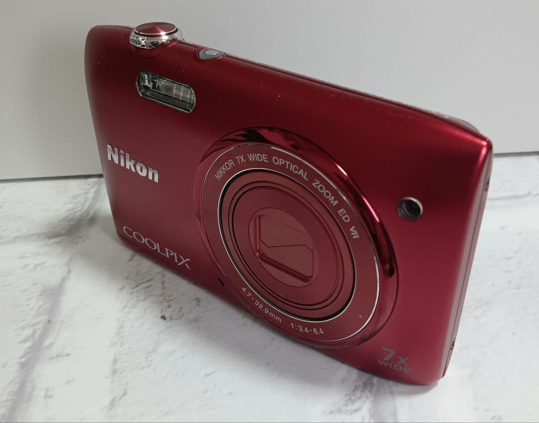 アラになります♪　　　　　　　 〇Nikon COOLPIX レッド