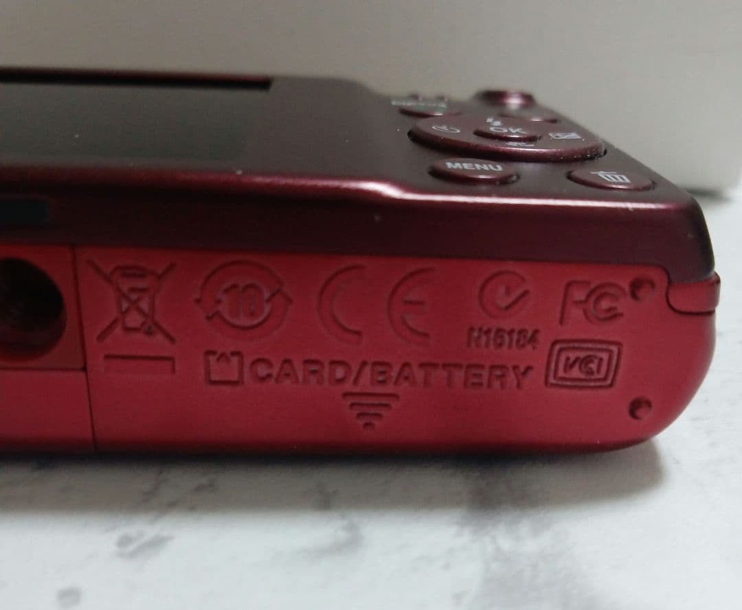 アラになります♪　　　　　　　 〇Nikon COOLPIX レッド