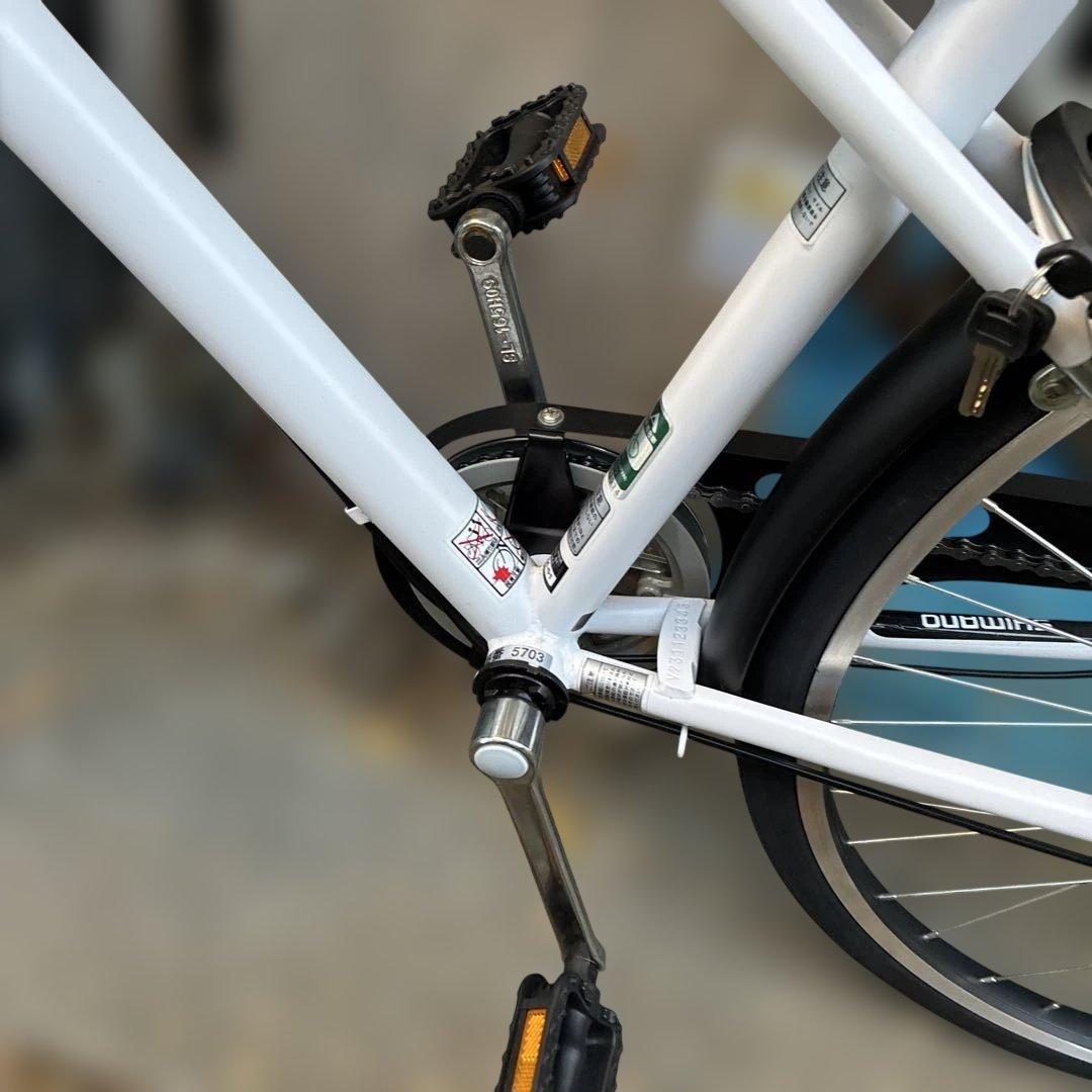 ‼️新品未使用品‼️Denver シティサイクル ホワイト 鍵付きバスケット付き6段