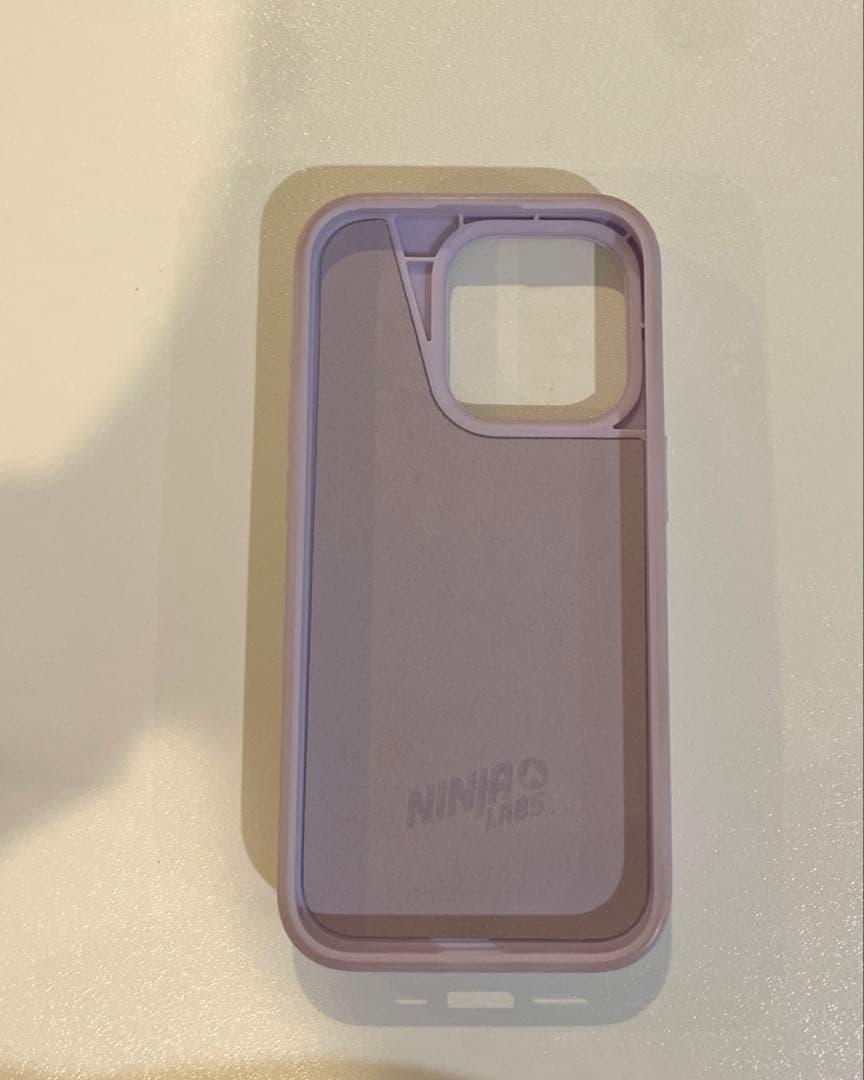 ninja labs iPhone15pro ラベンダー　アイフォンケース