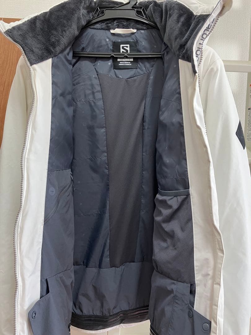 Salomon スキーウェア　ジャケット（レディース）