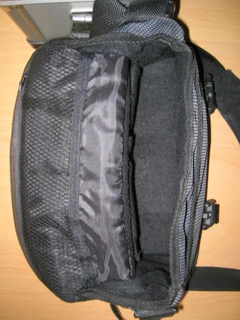 フィルムフラッシュ内蔵一眼レフカメラEOS750QD