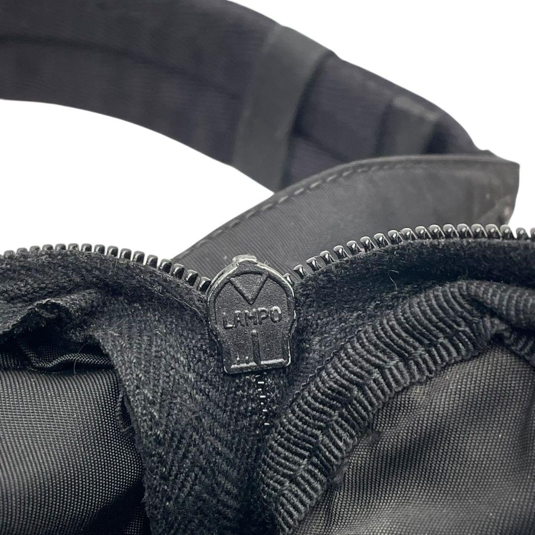 良品 プラダ ナイロン ウエスト ボディ バッグ 三角プレートロゴ ブラック