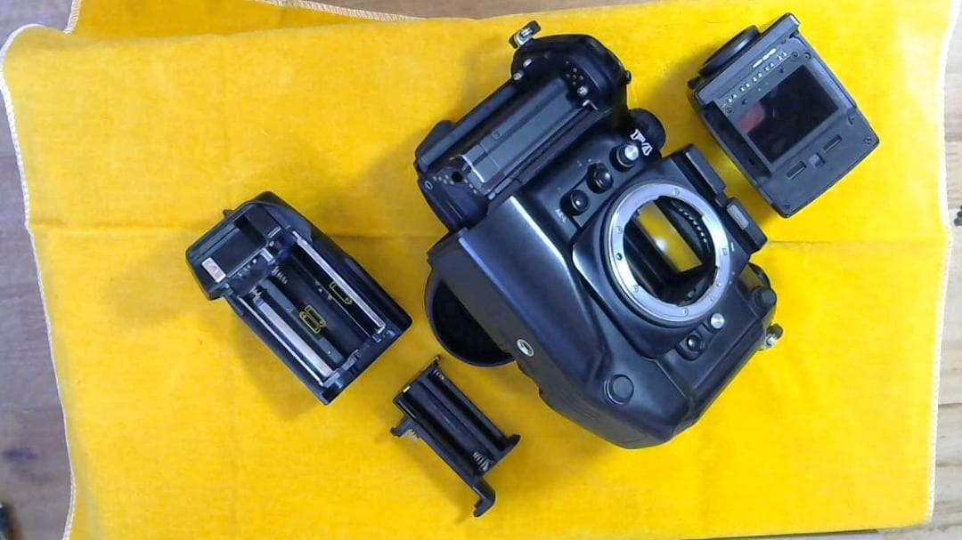 フィルムカメラ F4S