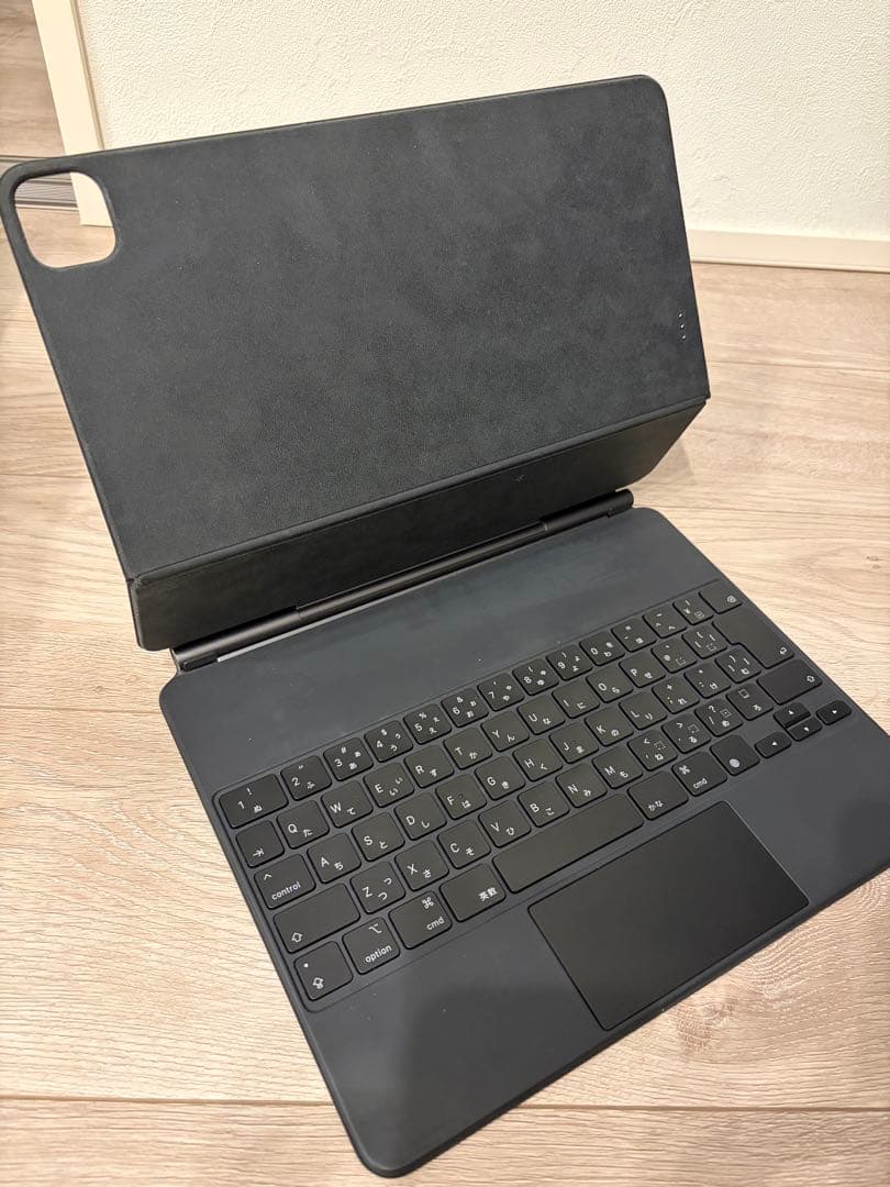 iPad Pro (第4世代) 12.9 + Magic Keyboard計4点