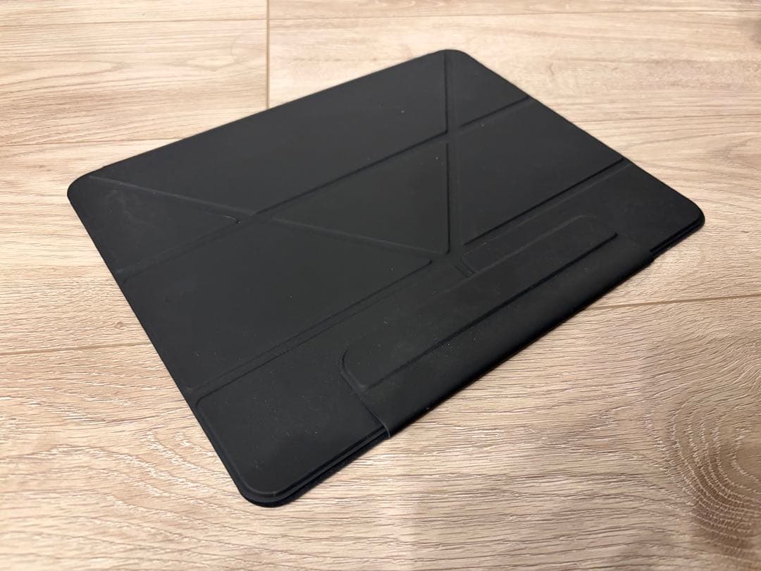 iPad Pro (第4世代) 12.9 + Magic Keyboard計4点