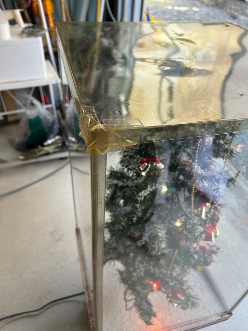 クリスマスツリー電動縦92センチ横40センチです。球も点灯して雪降らします。