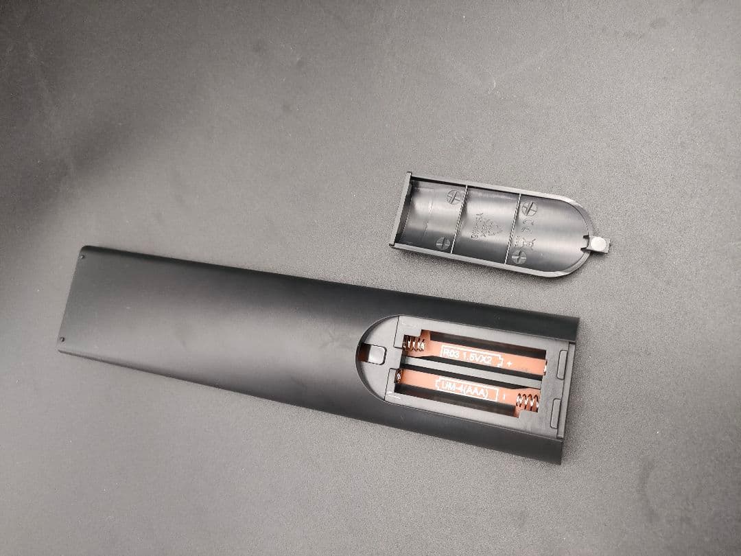 ドンキホーテ　24型フルHDチューナーレススマートテレビ