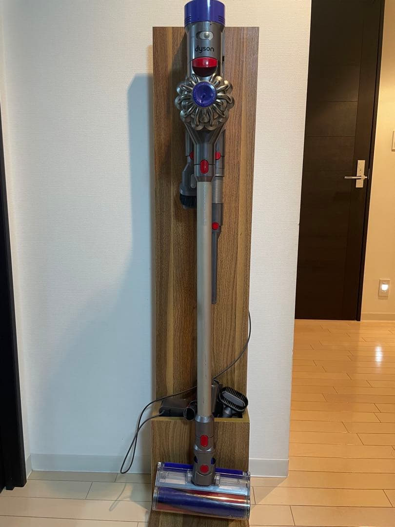 Dyson V8 absolute スティッククリーナー 本体（本日限定）