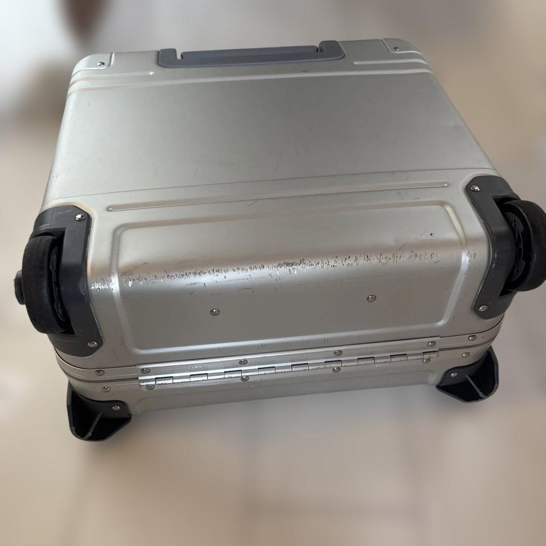 ゼロハリバートン　アルミキャリーケース