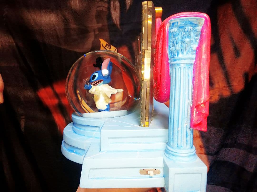 【リロ＆スティッチ】スノーグローブ オルゴール エルビスプレスリー