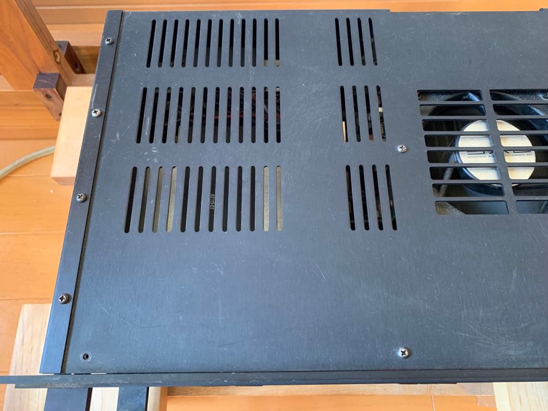 sae 2400L パワーアンプ　通電確認のみジャンク