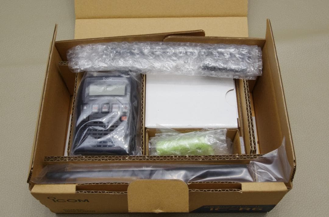 ICOM 広帯域レシーバー IC-R6　SMA-W100RX2付き　受信改造済み