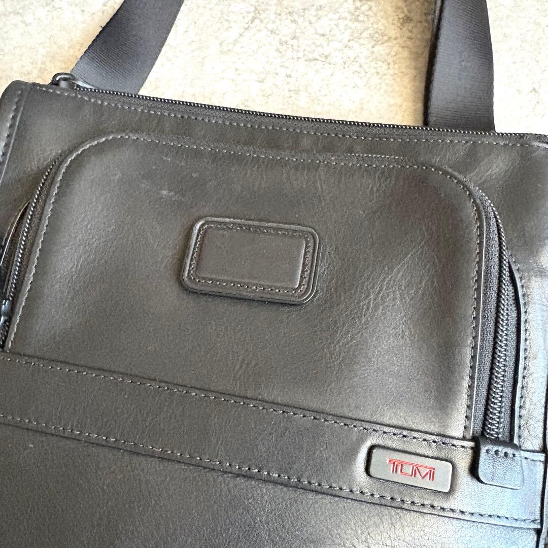【reoncoco様】TUMI レザー ショルダーバッグ クロスボディ