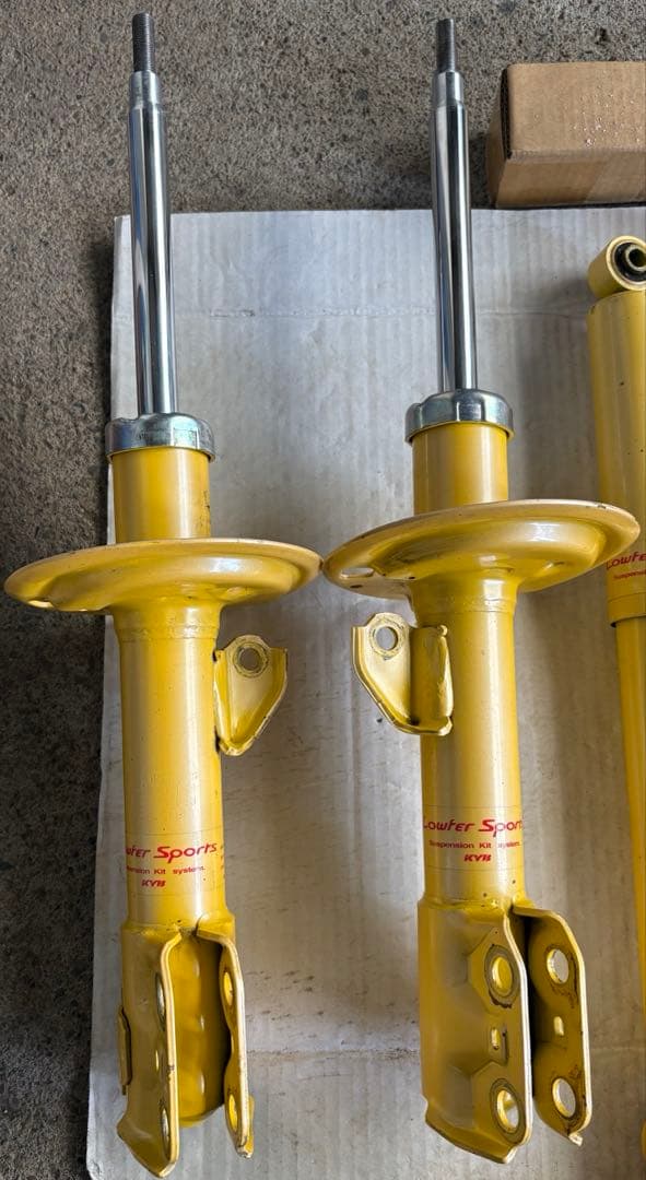 KYBローファースポーツキット(スプリング＆ショック) プロボックス/サクシード
